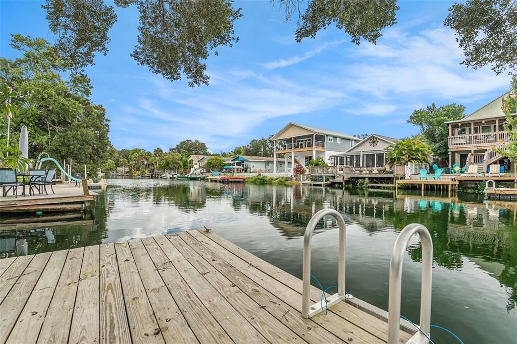 En Venta: $349,900 (2 camas, 2 baños, 1128 Pies cuadrados)