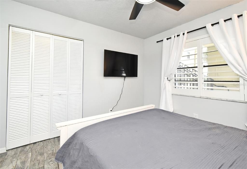 For Sale: $489,900 (2 beds, 20 baths, 1125 Square Feet)