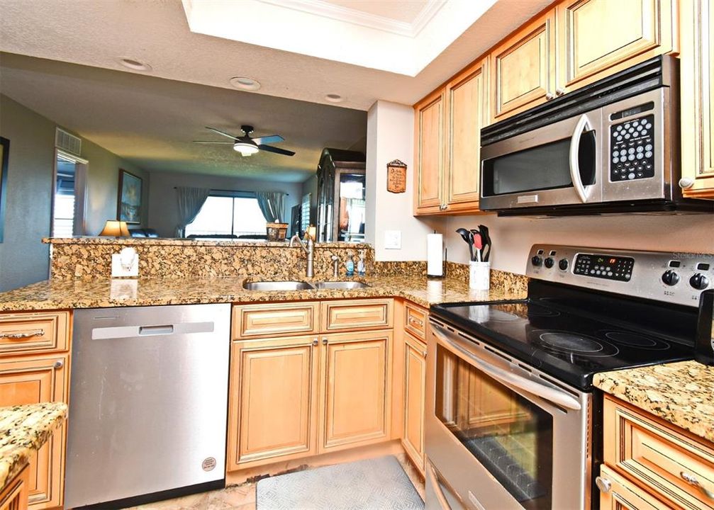 For Sale: $489,900 (2 beds, 20 baths, 1125 Square Feet)