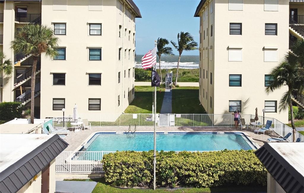 For Sale: $489,900 (2 beds, 20 baths, 1125 Square Feet)