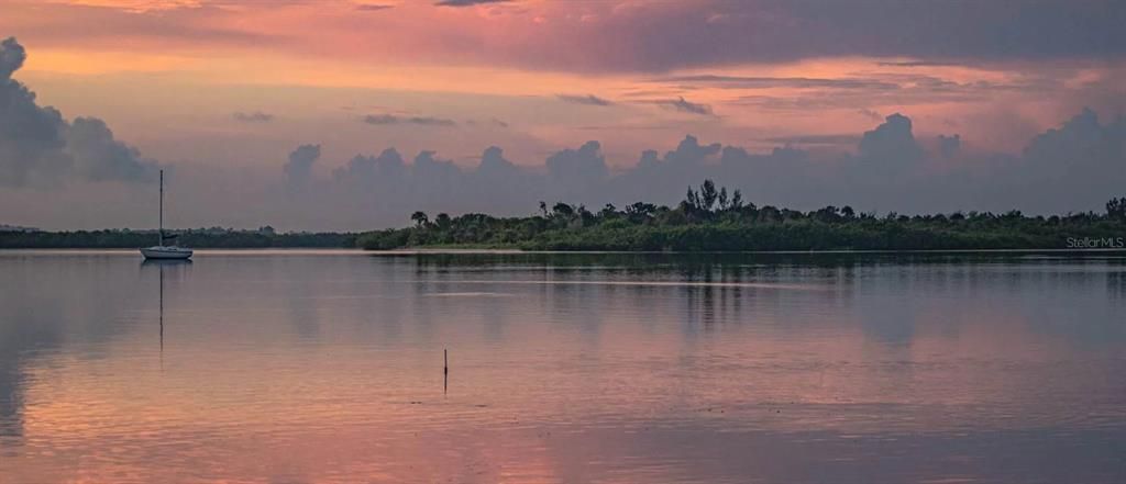 На продажу: $484,990 (3 спален, 2 ванн, 1988 Квадратных фут)