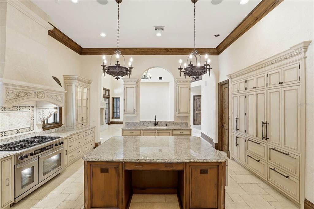 For Sale: $8,950,000 (7 beds, 9 baths, 11255 Square Feet)