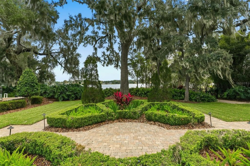 For Sale: $8,950,000 (7 beds, 9 baths, 11255 Square Feet)