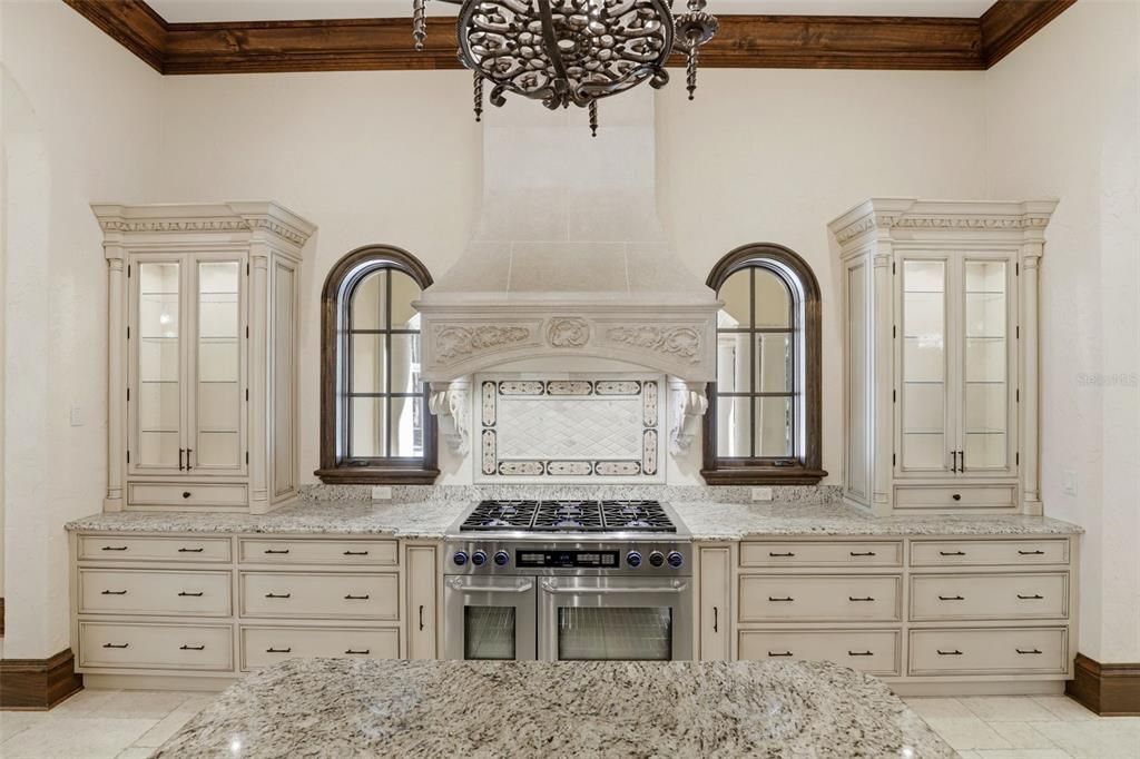 For Sale: $8,950,000 (7 beds, 9 baths, 11255 Square Feet)