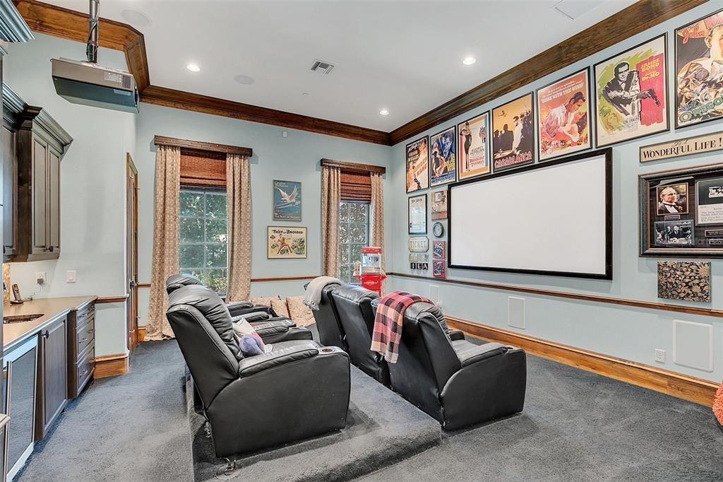 For Sale: $8,950,000 (7 beds, 9 baths, 11255 Square Feet)