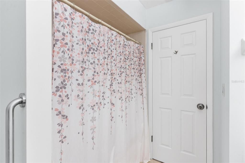 En Venta: $299,900 (3 camas, 2 baños, 1497 Pies cuadrados)