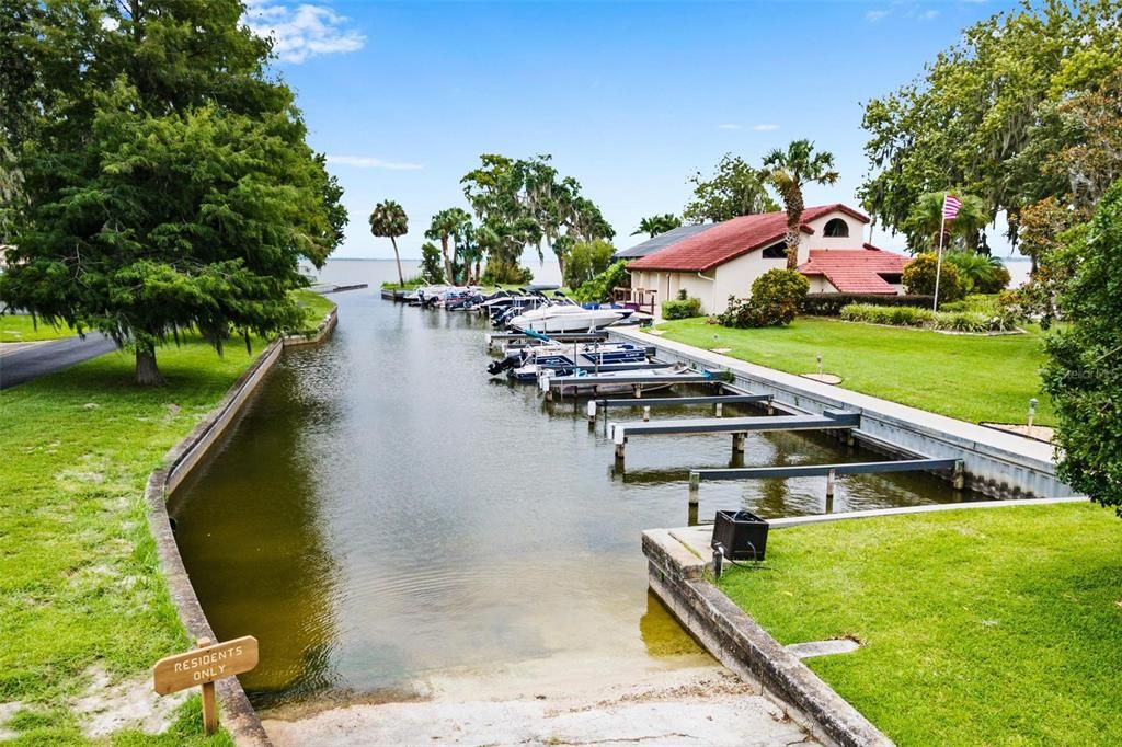 En Venta: $299,900 (3 camas, 2 baños, 1497 Pies cuadrados)