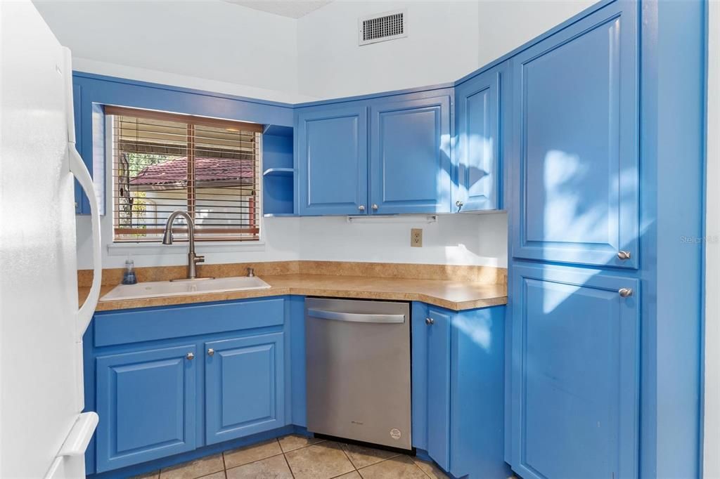 En Venta: $299,900 (3 camas, 2 baños, 1497 Pies cuadrados)