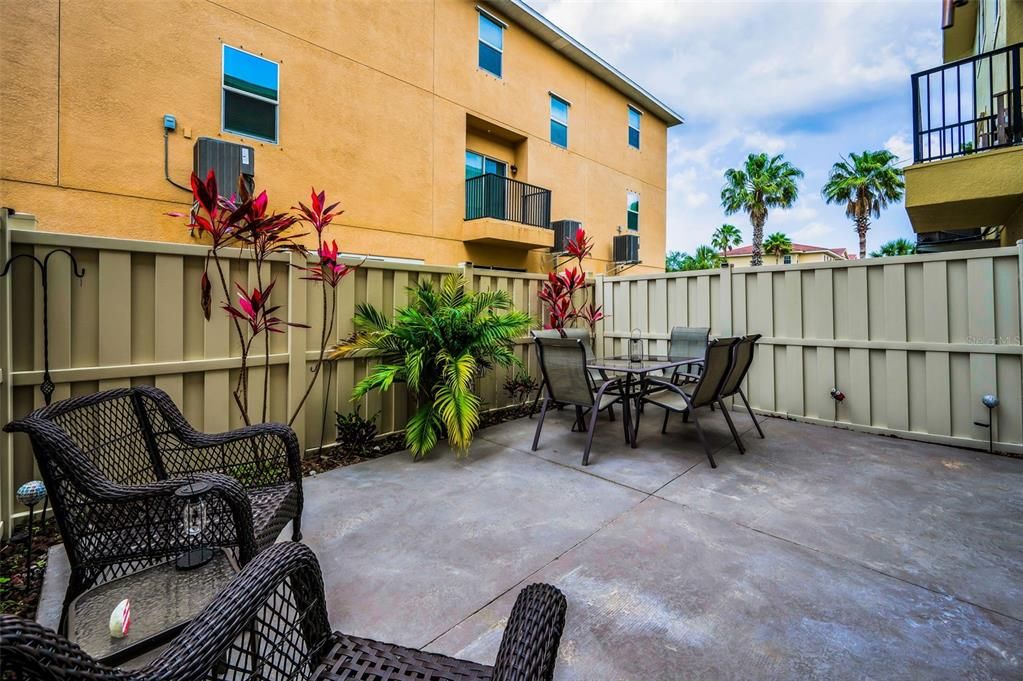 待售: $334,975 (3 贝兹, 3 浴室, 1612 平方英尺)