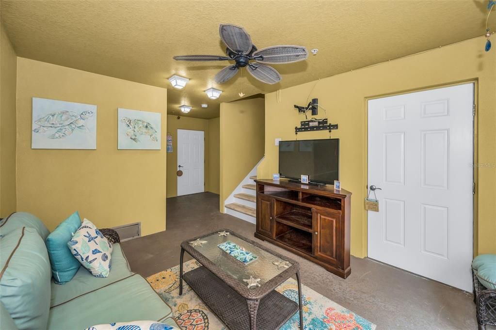 待售: $334,975 (3 贝兹, 3 浴室, 1612 平方英尺)