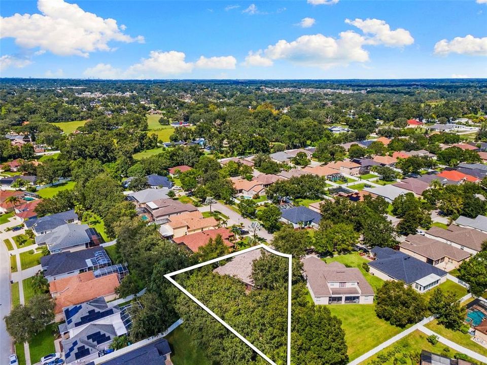 Activo con contrato: $604,900 (4 camas, 3 baños, 2775 Pies cuadrados)