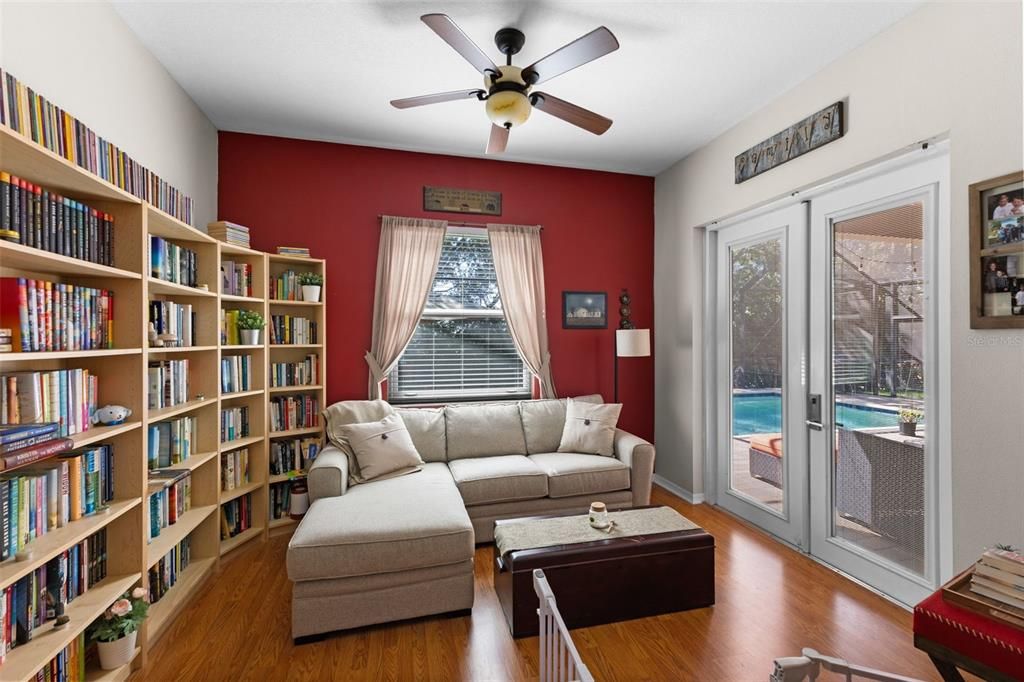 Activo con contrato: $604,900 (4 camas, 3 baños, 2775 Pies cuadrados)