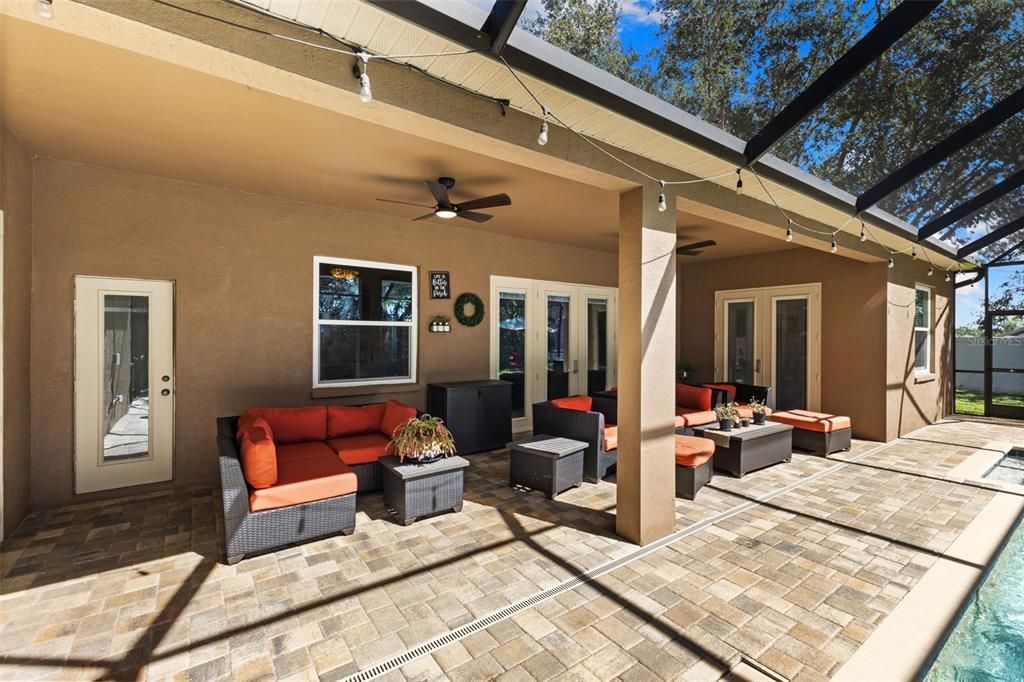 Activo con contrato: $604,900 (4 camas, 3 baños, 2775 Pies cuadrados)