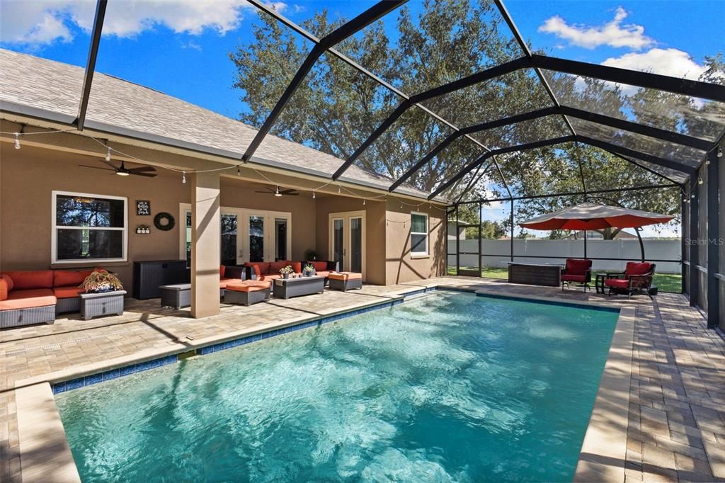 Activo con contrato: $604,900 (4 camas, 3 baños, 2775 Pies cuadrados)