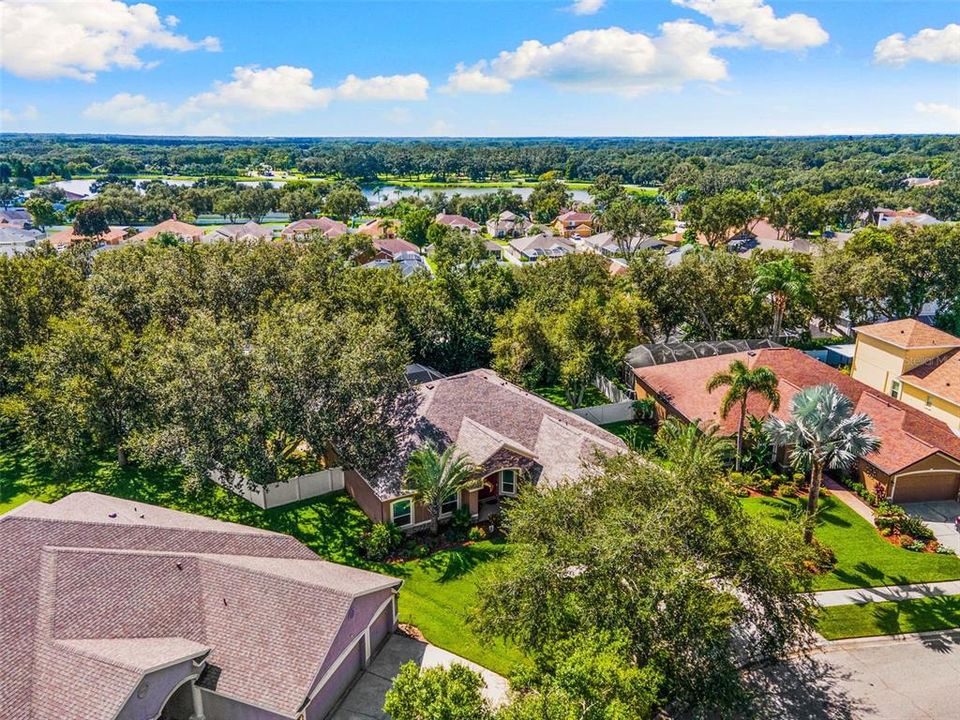 Activo con contrato: $604,900 (4 camas, 3 baños, 2775 Pies cuadrados)