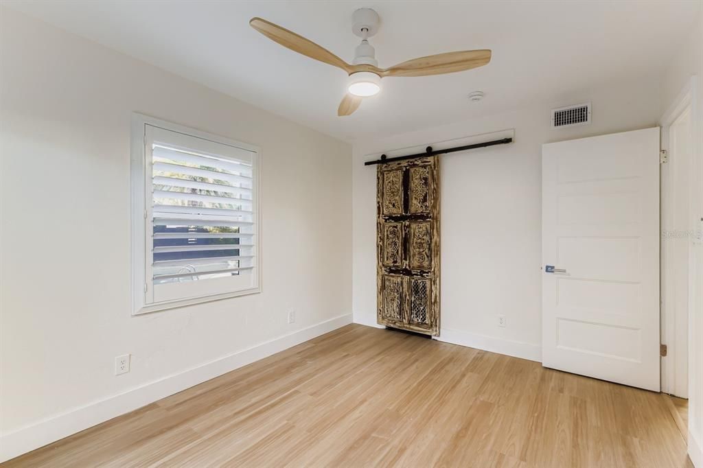 待售: $650,000 (4 贝兹, 2 浴室, 1657 平方英尺)