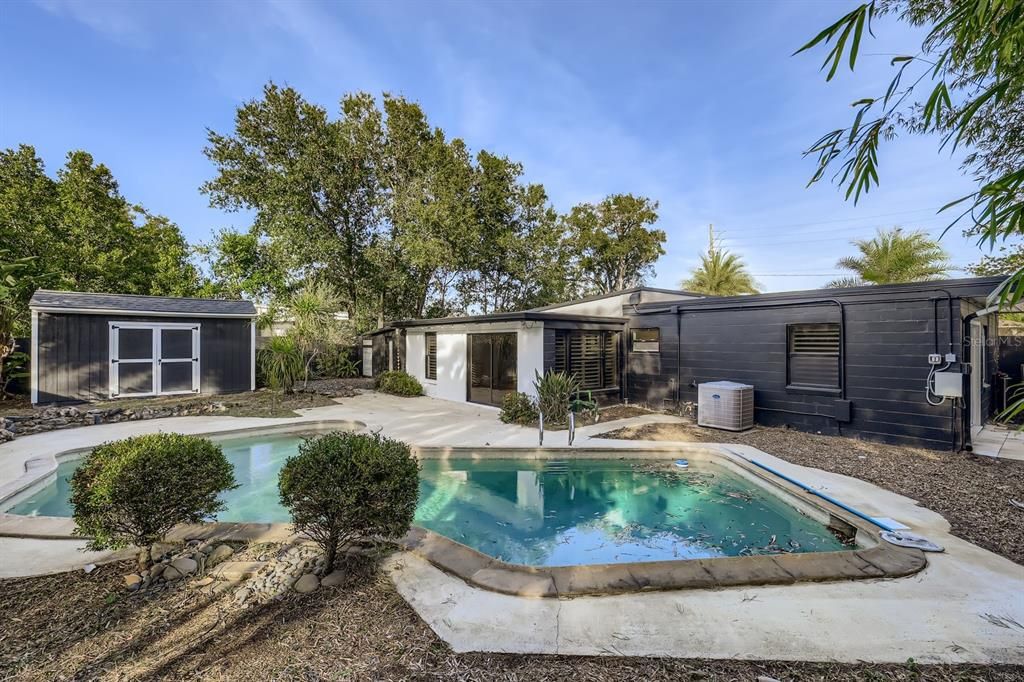 待售: $650,000 (4 贝兹, 2 浴室, 1657 平方英尺)