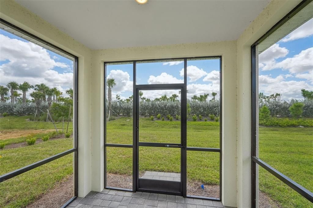 Active With Contract: $314,995 (4 beds, 2 baths, 1687 Square Feet)