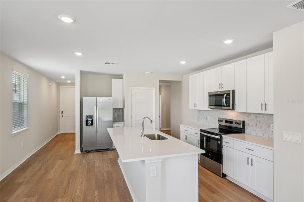 Active With Contract: $314,995 (4 beds, 2 baths, 1687 Square Feet)