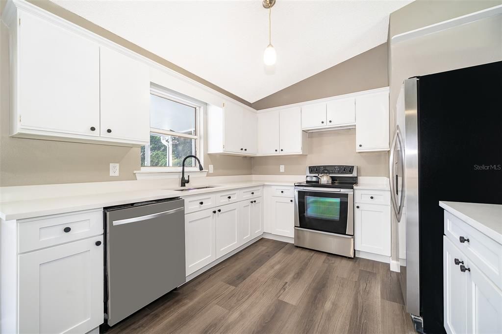 待售: $289,900 (3 贝兹, 2 浴室, 1142 平方英尺)