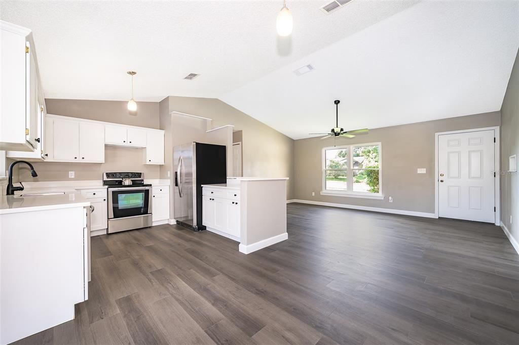 待售: $289,900 (3 贝兹, 2 浴室, 1142 平方英尺)