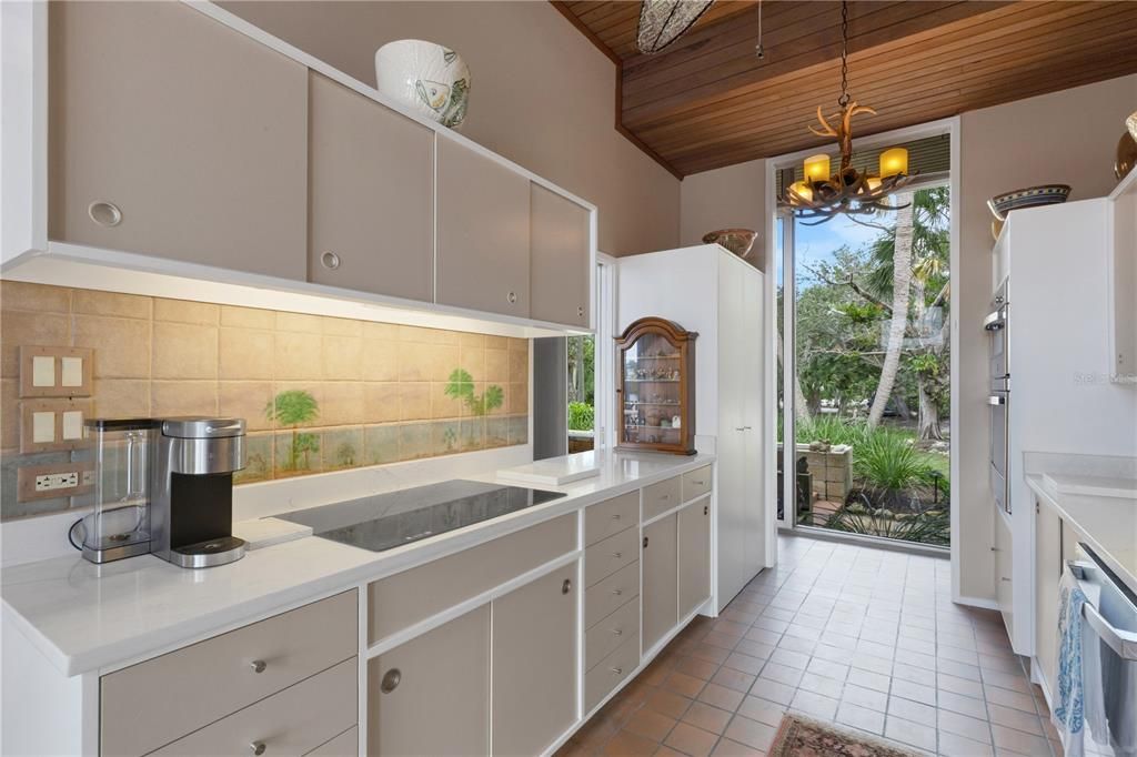 待售: $4,995,000 (5 贝兹, 3 浴室, 2658 平方英尺)