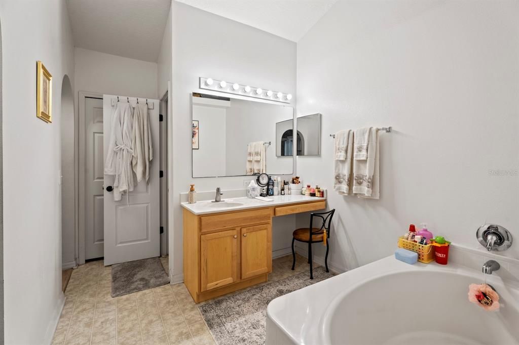 На продажу: $705,000 (5 спален, 2 ванн, 2979 Квадратных фут)