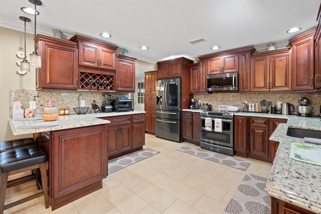 На продажу: $705,000 (5 спален, 2 ванн, 2979 Квадратных фут)