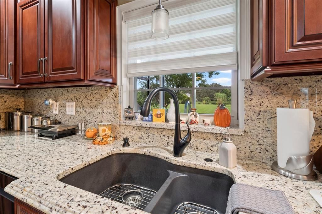 На продажу: $705,000 (5 спален, 2 ванн, 2979 Квадратных фут)