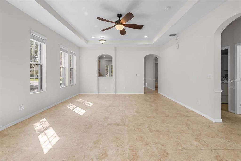 Activo con contrato: $290,000 (2 camas, 2 baños, 1546 Pies cuadrados)