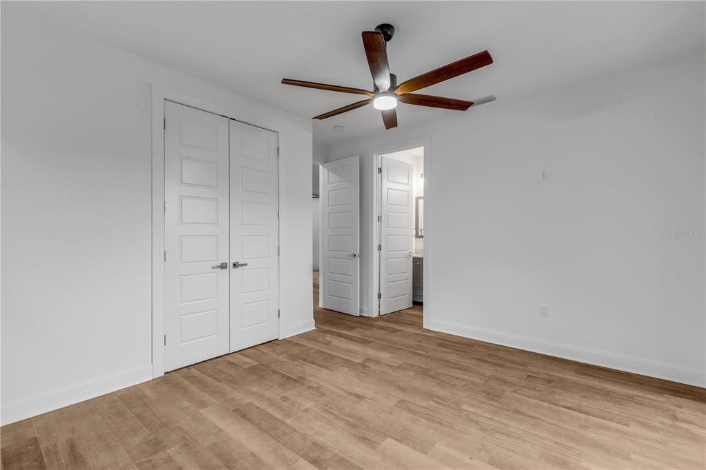 For Sale: $600,000 (12 beds, 0 baths, 2717 Square Feet)