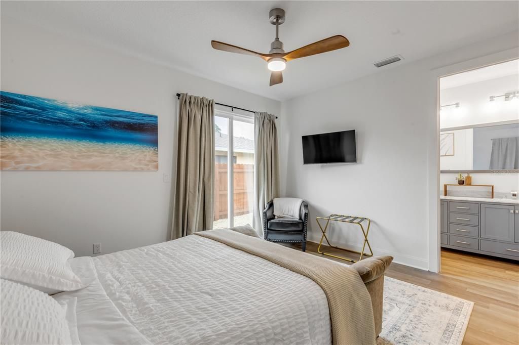 For Sale: $600,000 (12 beds, 0 baths, 2717 Square Feet)