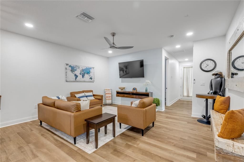 For Sale: $600,000 (12 beds, 0 baths, 2717 Square Feet)