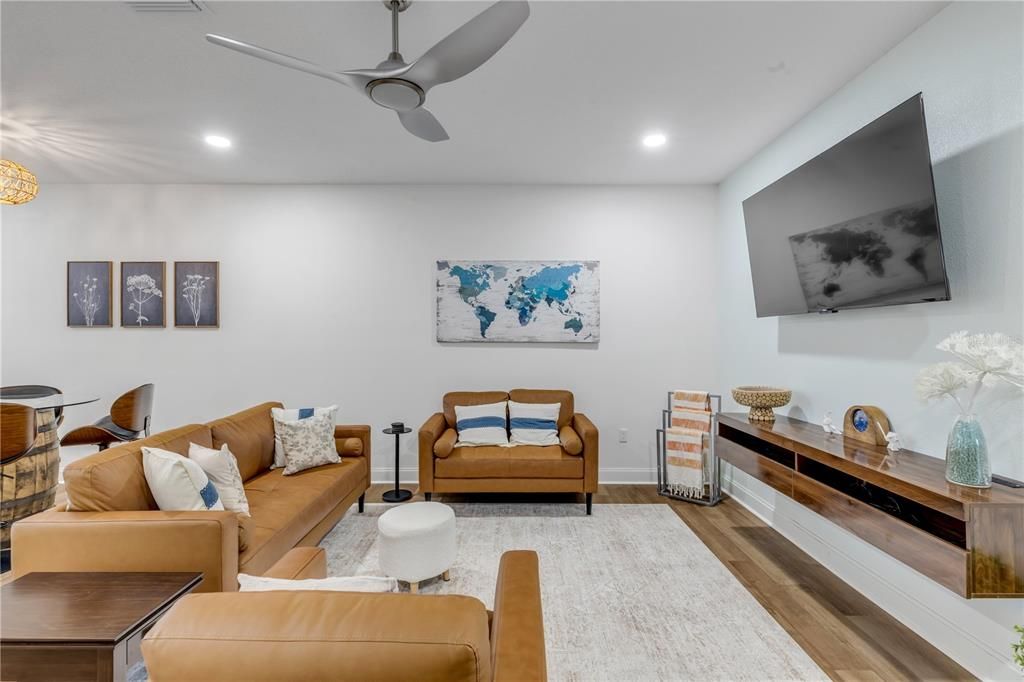 For Sale: $600,000 (12 beds, 0 baths, 2717 Square Feet)