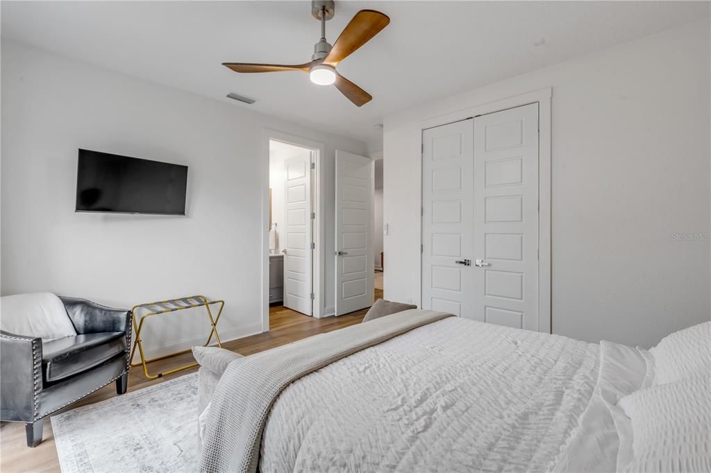 For Sale: $600,000 (12 beds, 0 baths, 2717 Square Feet)