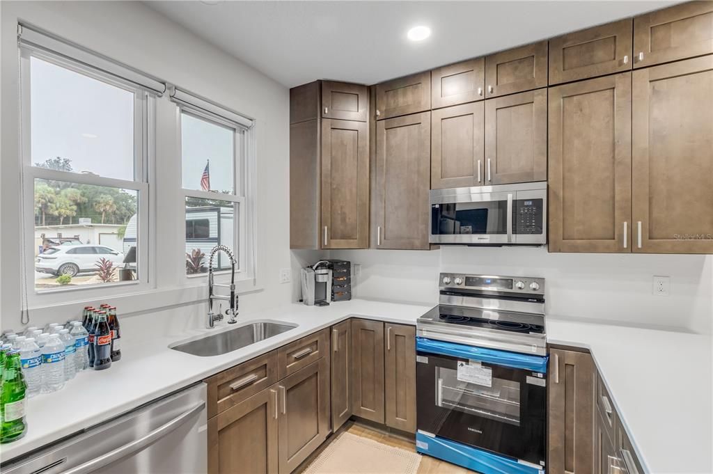 For Sale: $600,000 (12 beds, 0 baths, 2717 Square Feet)