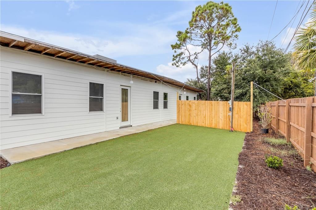 For Sale: $600,000 (12 beds, 0 baths, 2717 Square Feet)