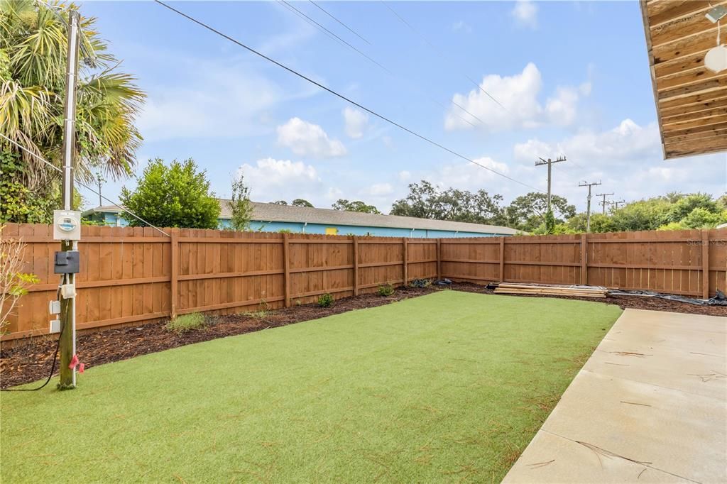 For Sale: $600,000 (12 beds, 0 baths, 2717 Square Feet)