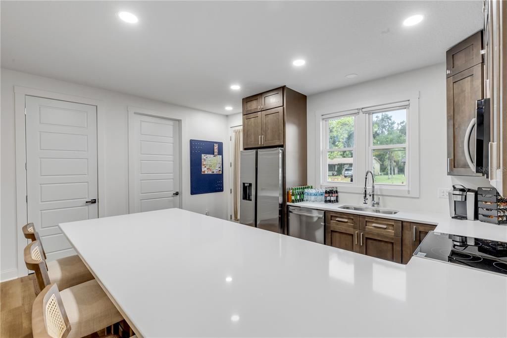 For Sale: $600,000 (12 beds, 0 baths, 2717 Square Feet)