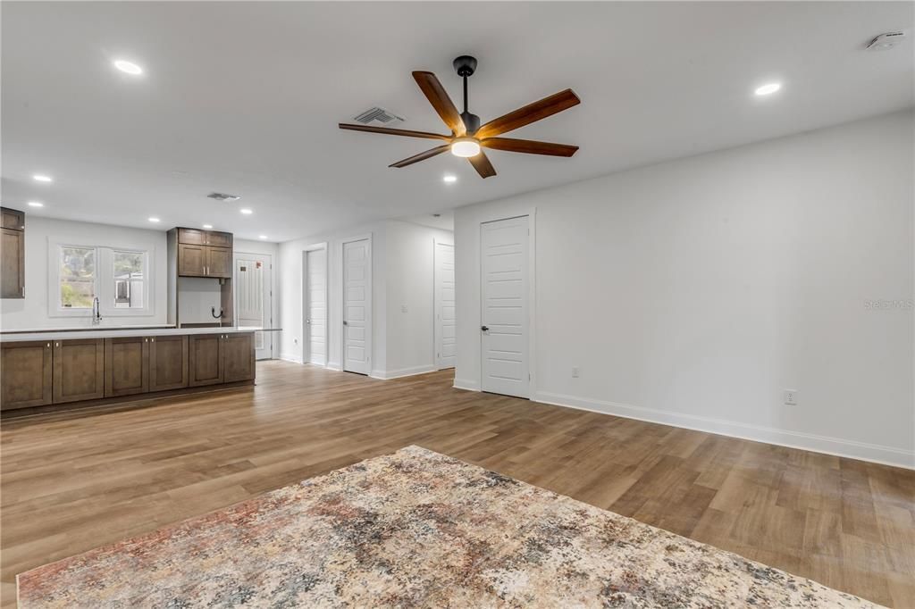 For Sale: $600,000 (12 beds, 0 baths, 2717 Square Feet)