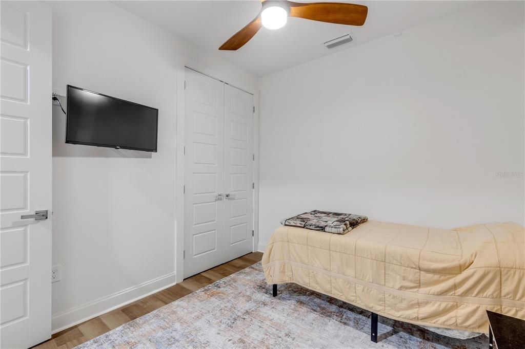 For Sale: $600,000 (12 beds, 0 baths, 2717 Square Feet)