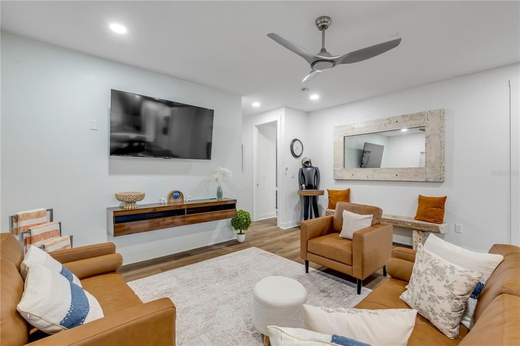 For Sale: $600,000 (12 beds, 0 baths, 2717 Square Feet)