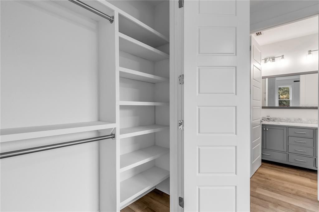 For Sale: $600,000 (12 beds, 0 baths, 2717 Square Feet)