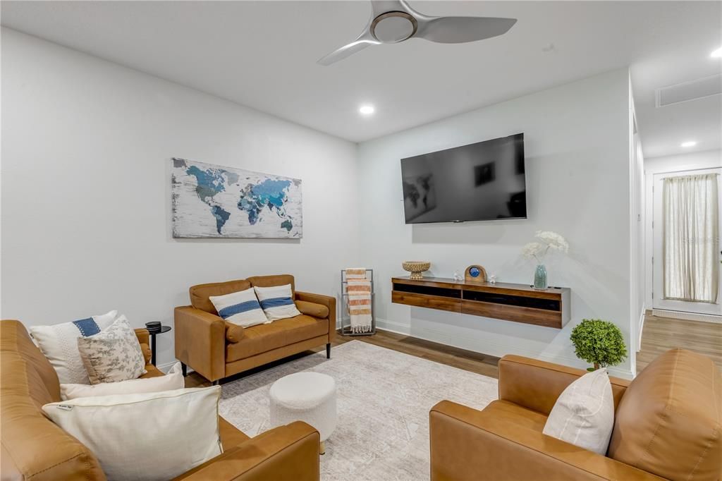 For Sale: $600,000 (12 beds, 0 baths, 2717 Square Feet)