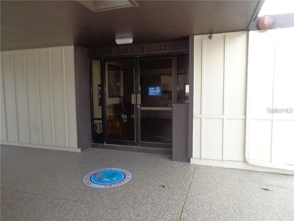 For Rent: $1,200 (1 beds, 1 baths, 704 Square Feet)