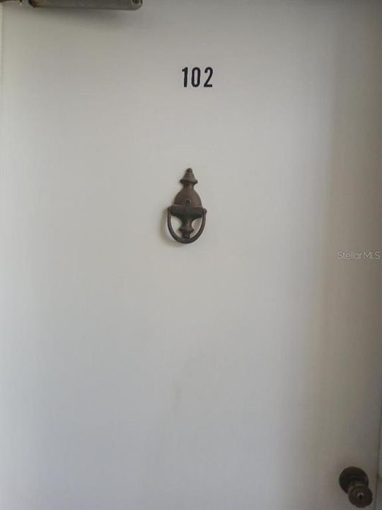 For Rent: $1,200 (1 beds, 1 baths, 704 Square Feet)