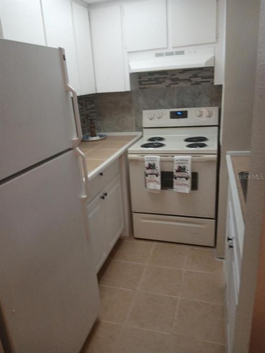 For Rent: $1,200 (1 beds, 1 baths, 704 Square Feet)