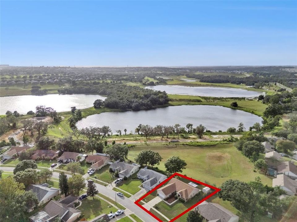 Под контрактом: $379,000 (3 спален, 2 ванн, 1726 Квадратных фут)