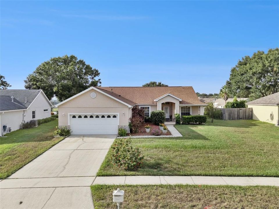 Под контрактом: $379,000 (3 спален, 2 ванн, 1726 Квадратных фут)