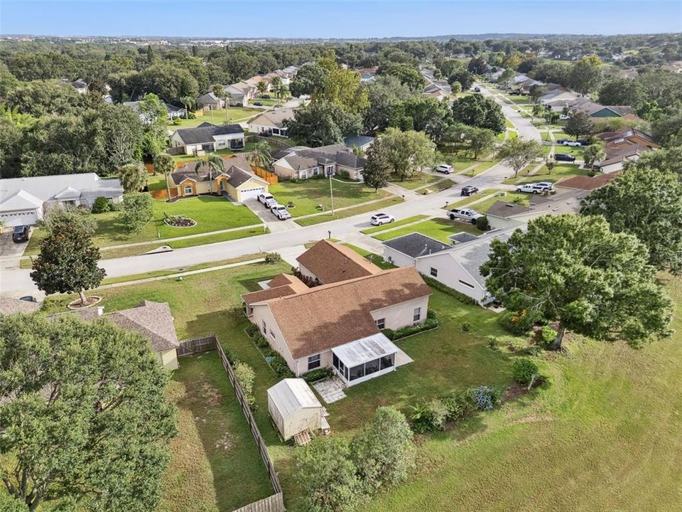 Под контрактом: $379,000 (3 спален, 2 ванн, 1726 Квадратных фут)